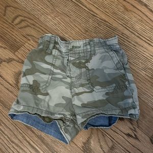 Baby Gap Boys 18-24month camo shorts with elastic waist